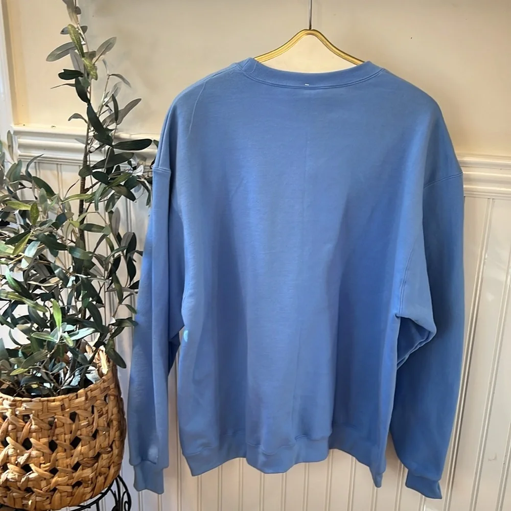 Champion Sweatshirt 🏀🏈⚾️🥎 - Picture 4 of 9